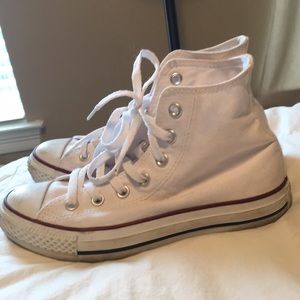 White converse high tops women’s 7, men’s 5